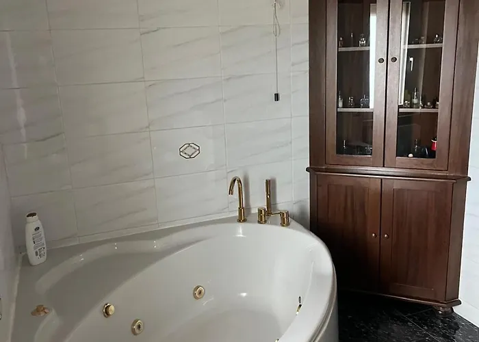 לינה וארוחת בוקר Amalia מונטאלטו אופוגו